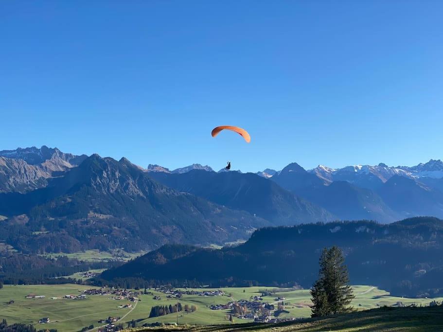 Penthouse Im Dachgeschoss Apartment Sonthofen Bagian luar foto